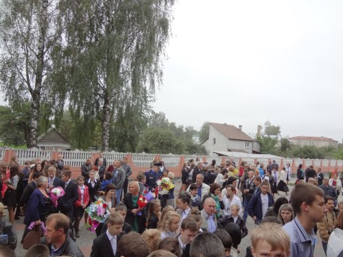Линейка, посвященная первому звонку -2014