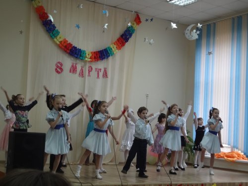 ПРАЗДНИЧНЫЙ концерт ко Дню 8-е Марта