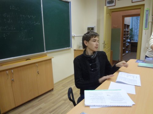 Урок в 10-м классе на тему "Решение задач по теме "Закон сохранения электрического заряда. Закон Кулона""