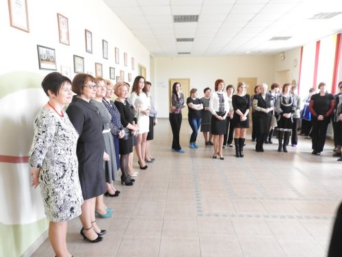 С праздником, дорогие женщины!