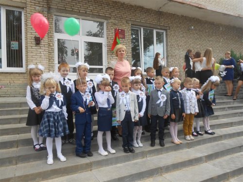 ФОТОРЕПОРТАЖ: 1 сентября, 1 класс, классный руководитель Пекарь Е.С.