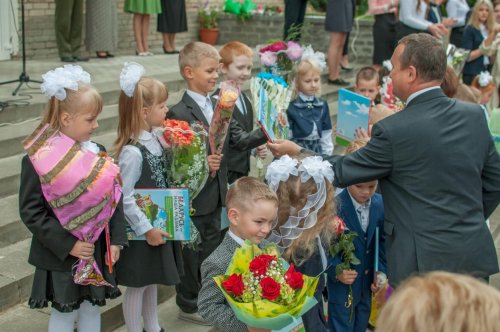 ФОТОРЕПОРТАЖ: 1 сентября, 1 класс, классный руководитель Пекарь Е.С.