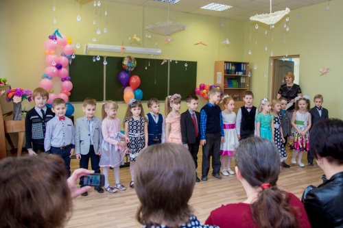 Утренник « Чем же маму удивить?» Утренник « Чем же маму удивить?»