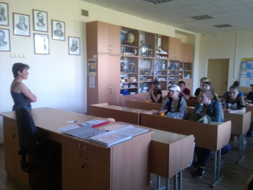 День 17. В рамках Дня всенародной памяти жертв Великой Отечественной войны  - видео лекторий  с обсуждением «У войны не женское лицо»