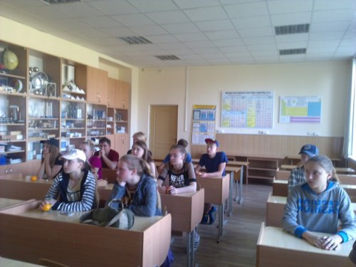 День 17. В рамках Дня всенародной памяти жертв Великой Отечественной войны  - видео лекторий  с обсуждением «У войны не женское лицо»