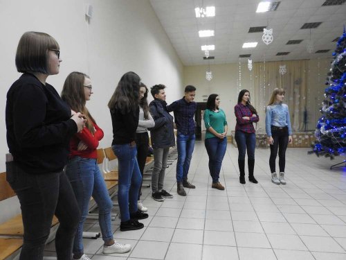 Новогодний праздник для учащихся 8 – 11 классов