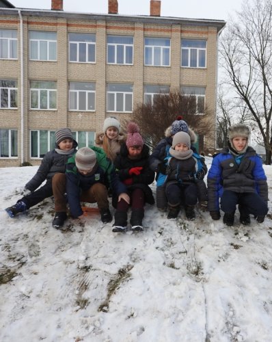 Прогулка на свежем воздухе группы продлённого дня