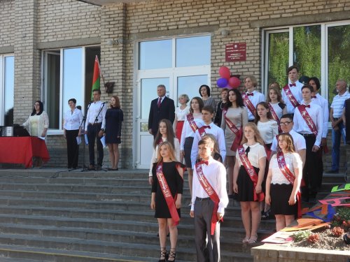 Линейка, посвященная последнему звонку (часть1)