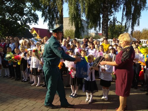 Линейка, посвящённая 1 сентября