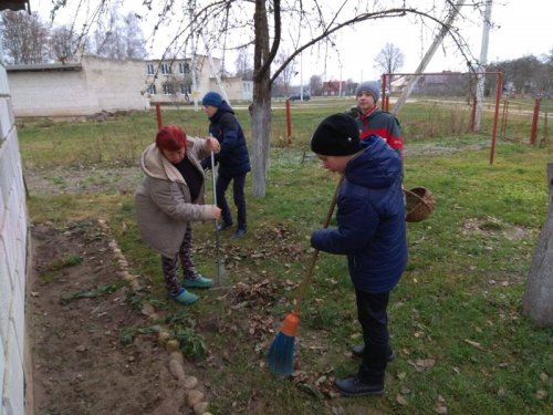 Волонтёрская акция "Уютный двор"