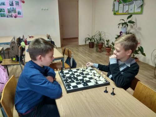 Школьные соревнования по шахматам "Белая ладья"