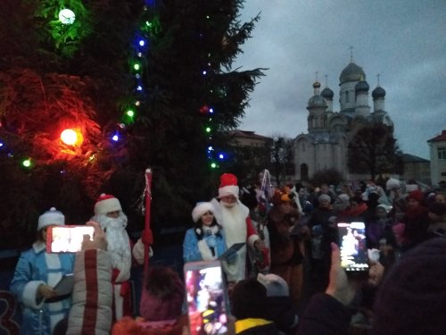 Парад Дедов Морозов и Снегурочек