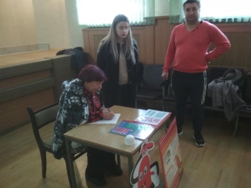 "Несмотря на наши годы, с МЧС свернём мы горы" "Несмотря на наши годы, с МЧС свернём мы горы"