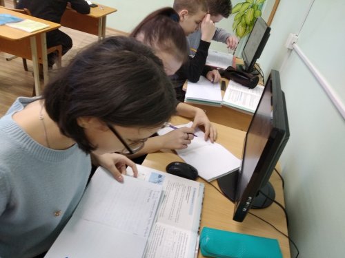 Лабораторная работа по электричеству в 8-м классе