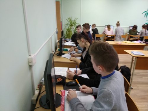 Лабораторная работа по электричеству в 8-м классе