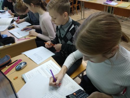 Лабораторная работа по электричеству в 8-м классе