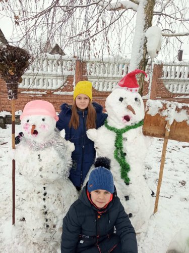 Час весёлых игр на свежем воздухе «У природы нет плохой погоды»