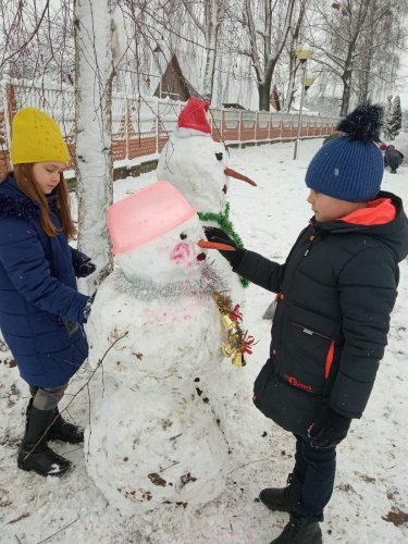 Час весёлых игр на свежем воздухе «У природы нет плохой погоды»