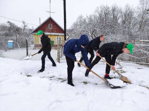 Волонтёрская акция «Зимняя пора добрых дел»