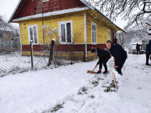 Волонтёрская акция «Зимняя пора добрых дел»