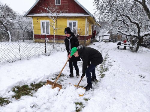 Волонтёрская акция «Зимняя пора добрых дел»