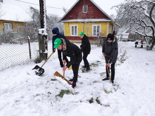 Волонтёрская акция «Зимняя пора добрых дел»