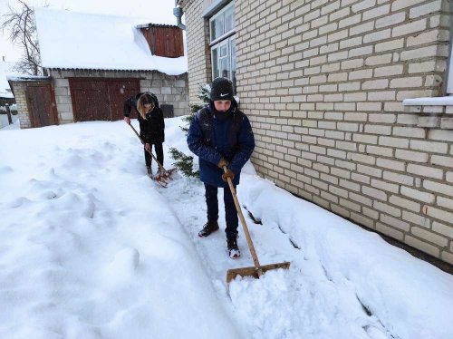 Волонтёрская акция «Зимняя пора добрых дел»