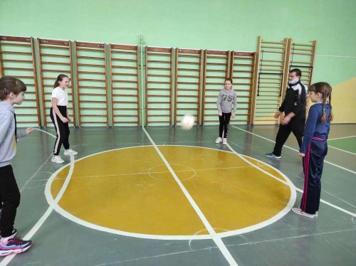 Дворовая игра «Квадрат»