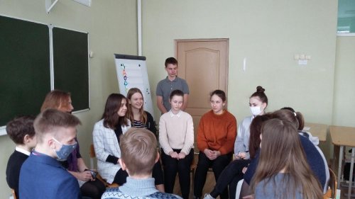 Занятие по принципу «равный обучает равного» «Об этом стоит задуматься» (профилактика наркомании) Занятие по принципу «равный обучает равного» «Об этом стоит задуматься» (профилактика наркомании)