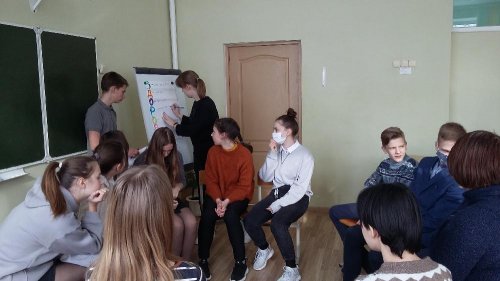 Занятие по принципу «равный обучает равного» «Об этом стоит задуматься» (профилактика наркомании) Занятие по принципу «равный обучает равного» «Об этом стоит задуматься» (профилактика наркомании)