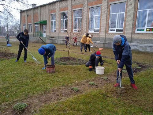 Трудовая акция «Чистый двор»