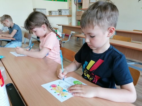По дороге в школу По дороге в школу