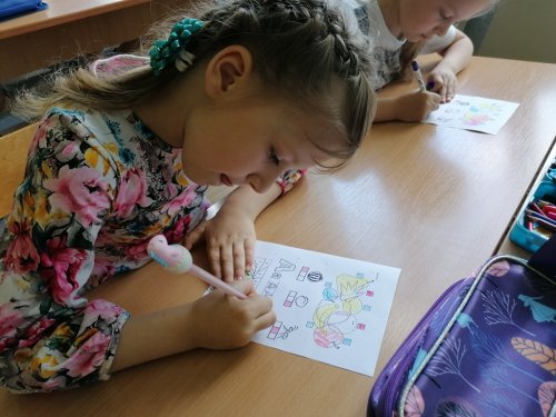 По дороге в школу По дороге в школу