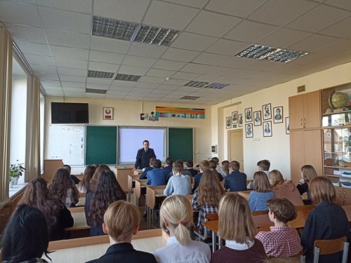 Встреча  с  оперуполномоченным группы наркоконтроля и противодействия торговле людьми