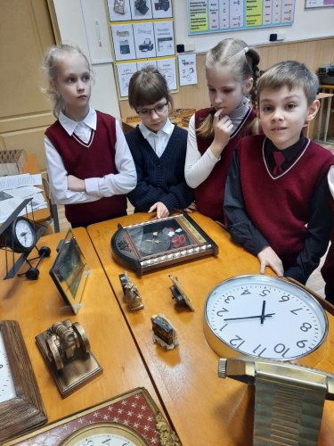 День 10. Часы (4б класс) 